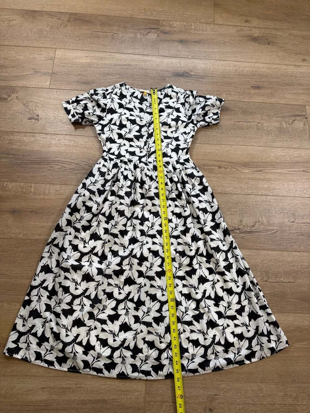 DownEast Black and White Floral Midi Dress - Picture 9 of 14
